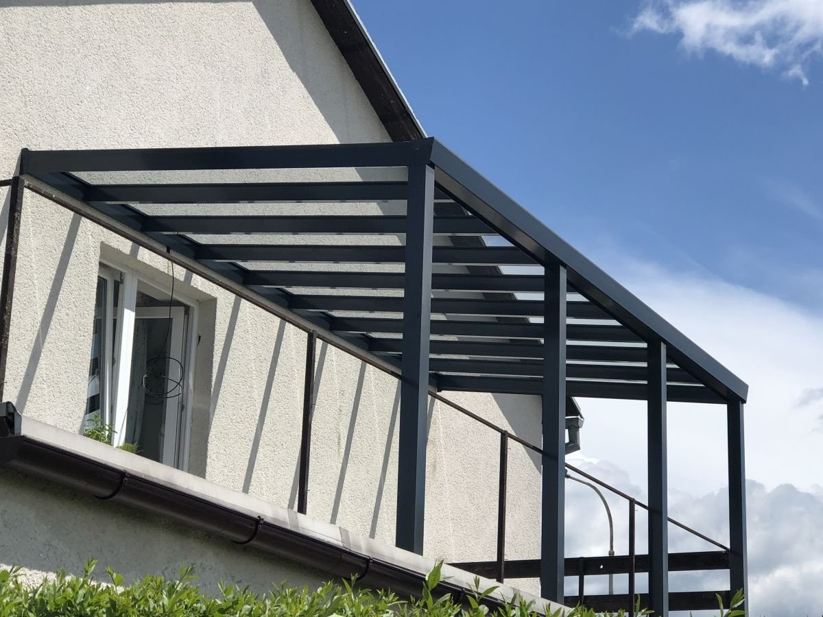 hliníková pergola na balkoně
